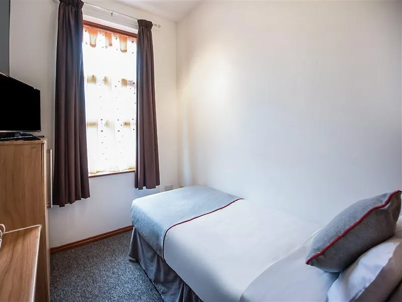 Arinza Hotel, London Ilford Hotel