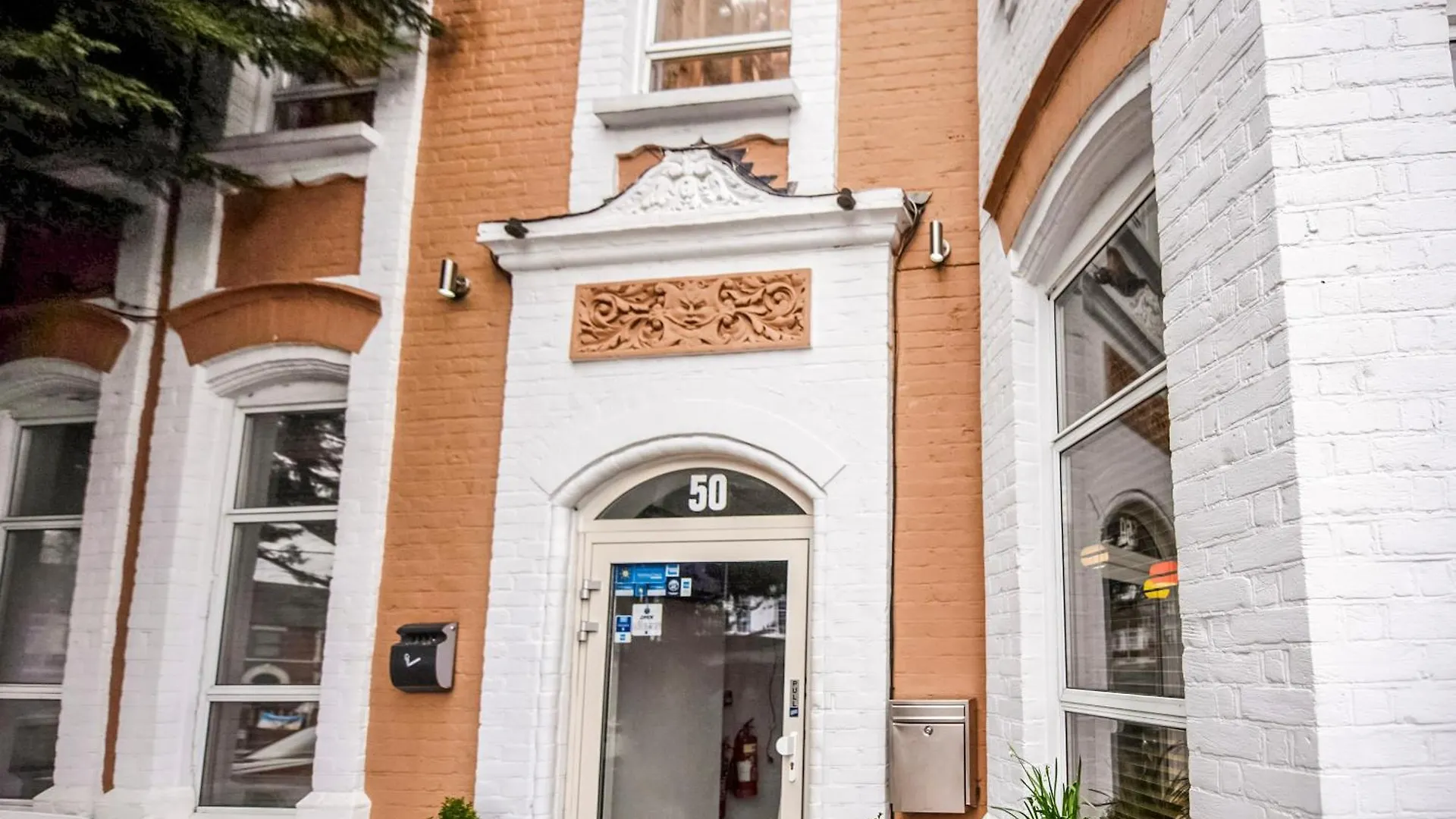 Arinza Hotel, London Ilford