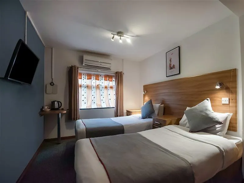 Arinza Hotel, London Илфорд 3*,  Великобритания