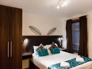 Arinza Hotel, London Илфорд 3*,